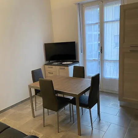 Tirreno Apartamento *